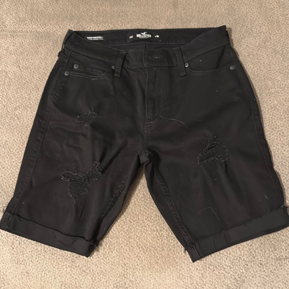 Never worn. New without tags. Hollister men’s jean shorts